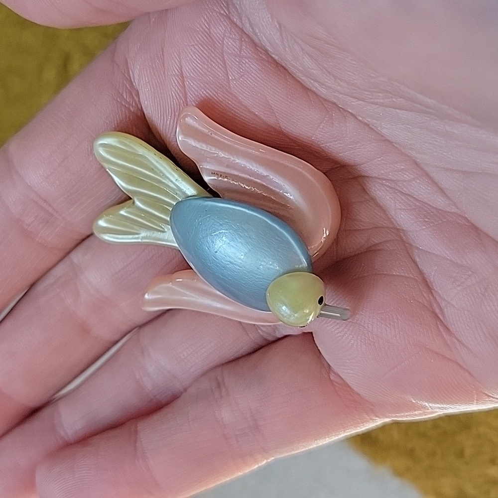 Vintage Moonglow Bird Brooch - Picture 6 of 10